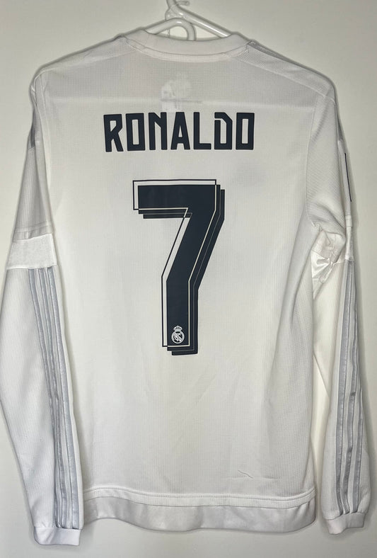 Real Madrid 2015-16 Long Sleeve Home Shirt Ronaldo (S) - 9/10