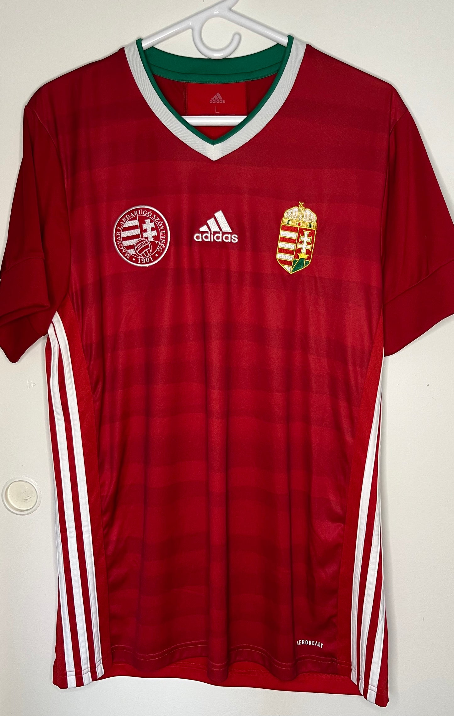 Hungary 2020-22 Home Shirt (L) - 10/10