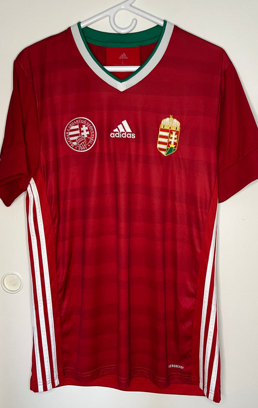 Hungary 2020-22 Home Shirt (L) - 10/10